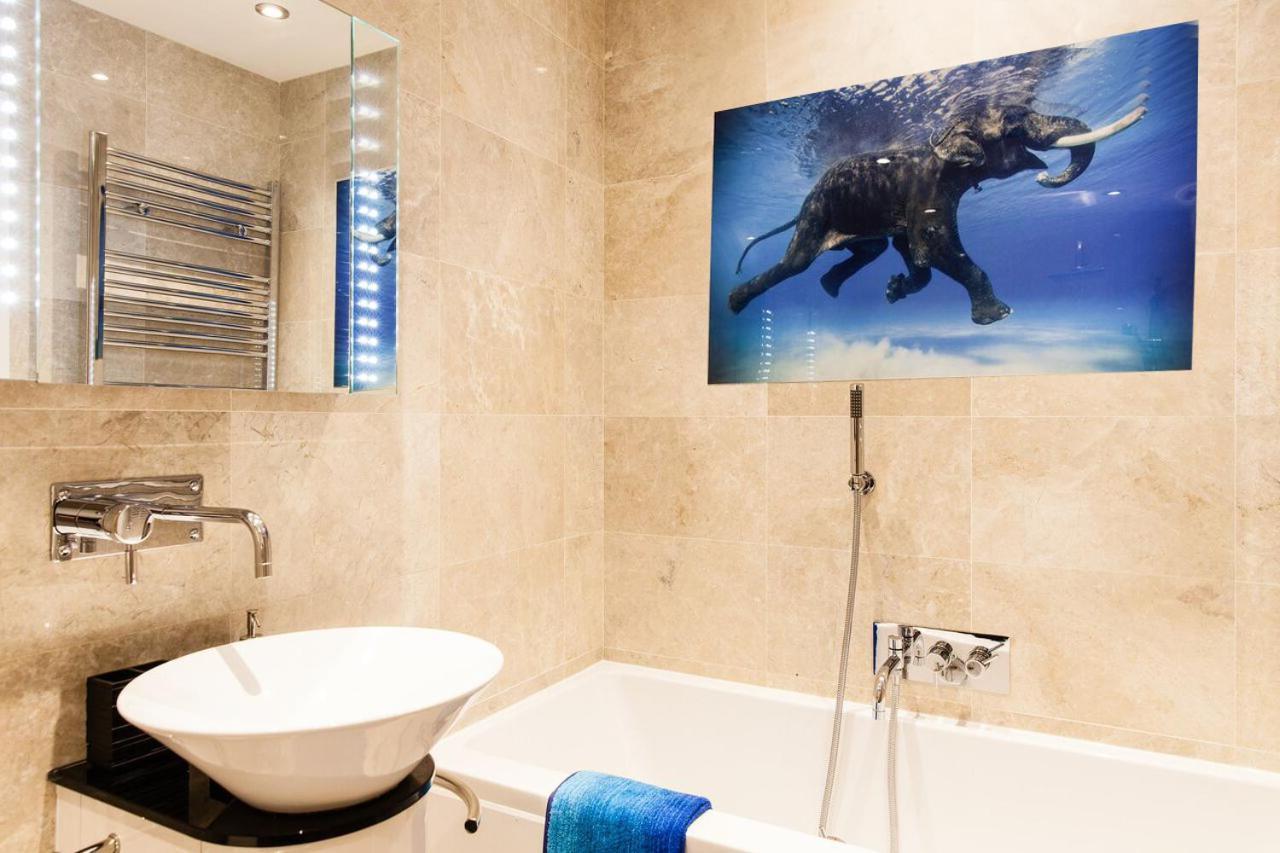 Cool Covent Garden Theatre Design Hub For Families Friends Couples Apartment London Ngoại thất bức ảnh