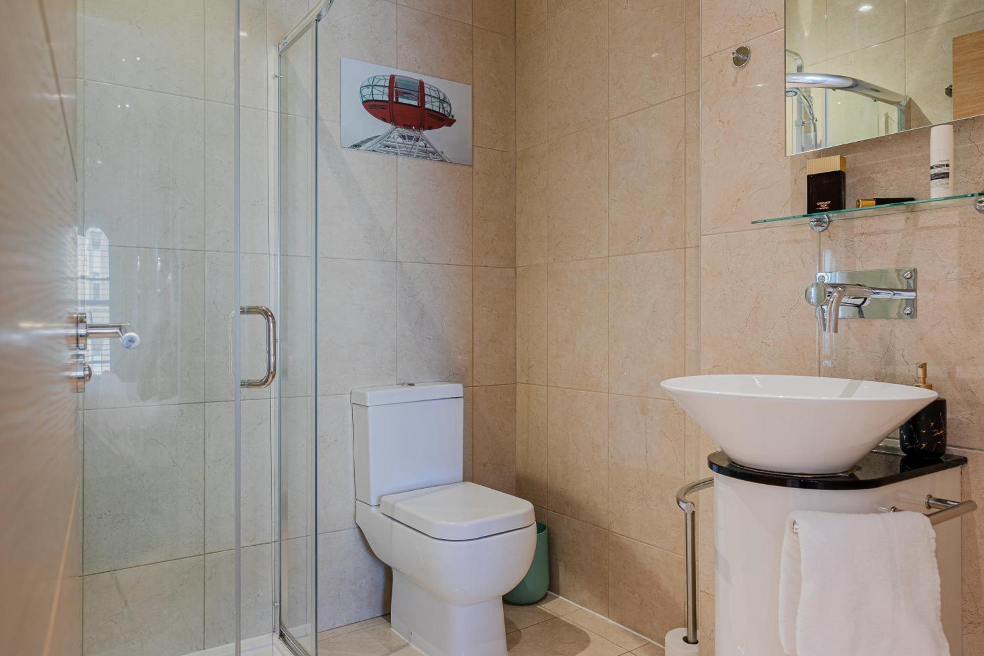 Cool Covent Garden Theatre Design Hub For Families Friends Couples Apartment London Ngoại thất bức ảnh