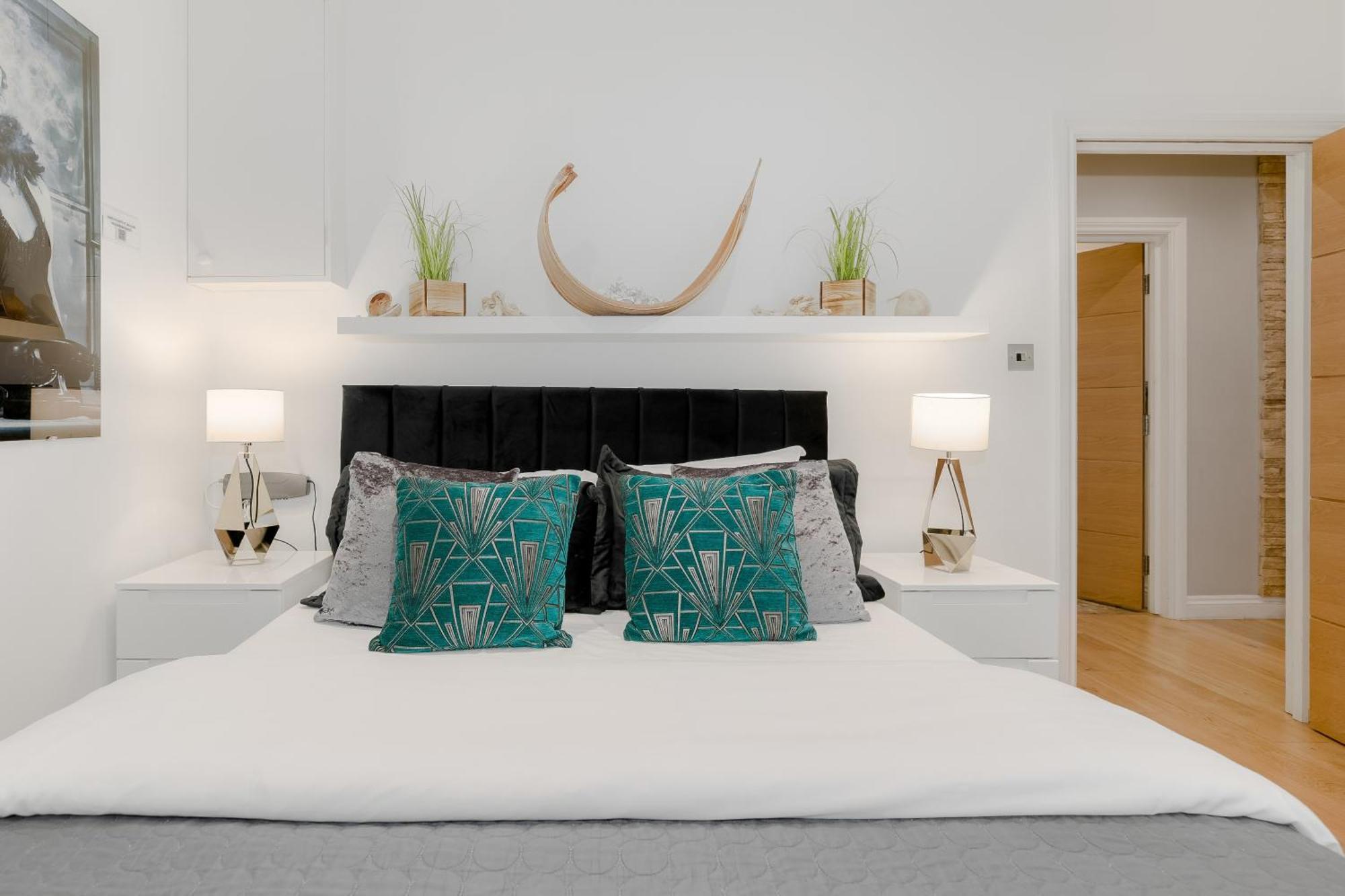Cool Covent Garden Theatre Design Hub For Families Friends Couples Apartment London Ngoại thất bức ảnh